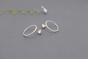 boucles d'oreilles anneaux Julie Mineau