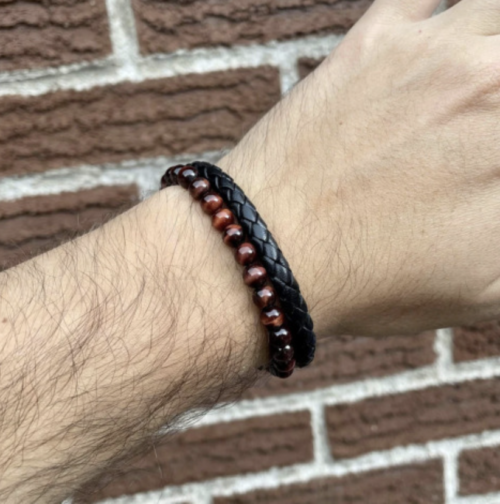 Bracelet Stone cuir acier oeil de tigre rouge. Mathieu Blanchard